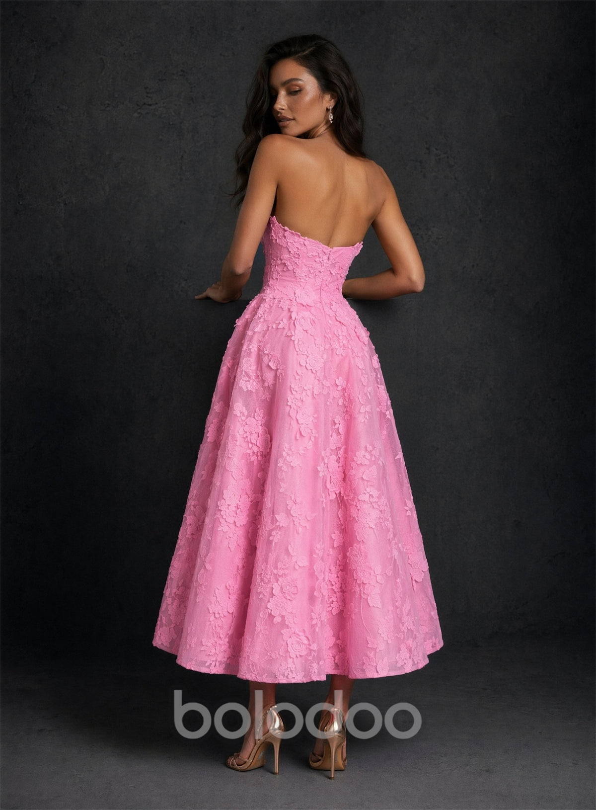 BOLODOO pink 3D floral lace strapless sweetheart dress - upper body close-up showing sweetheart neckline and 3D floral lace applique detail | BOLODOO watermark