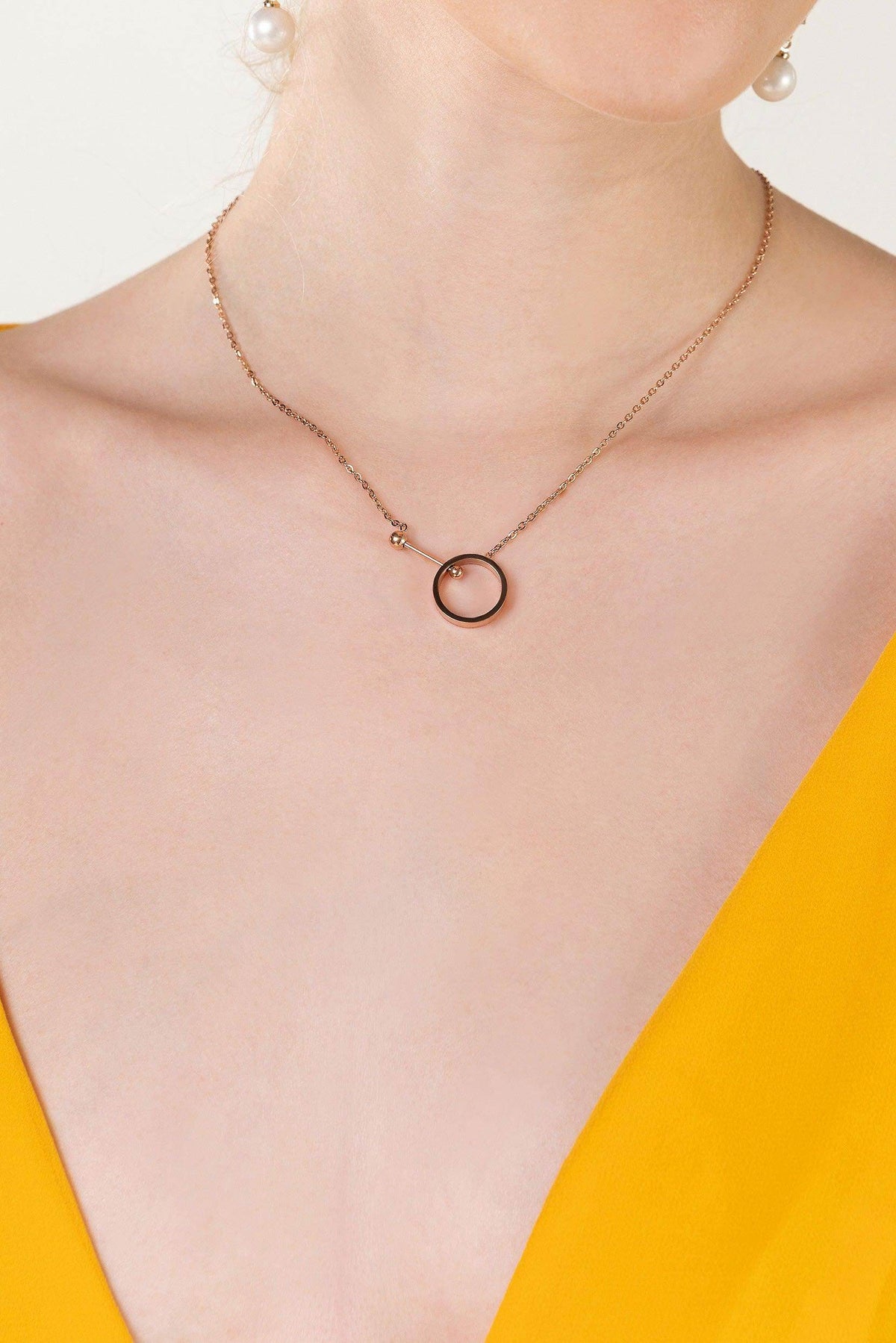 BOLODOO Gold-Tone Open Circle Pendant Necklace with Fine Chain 