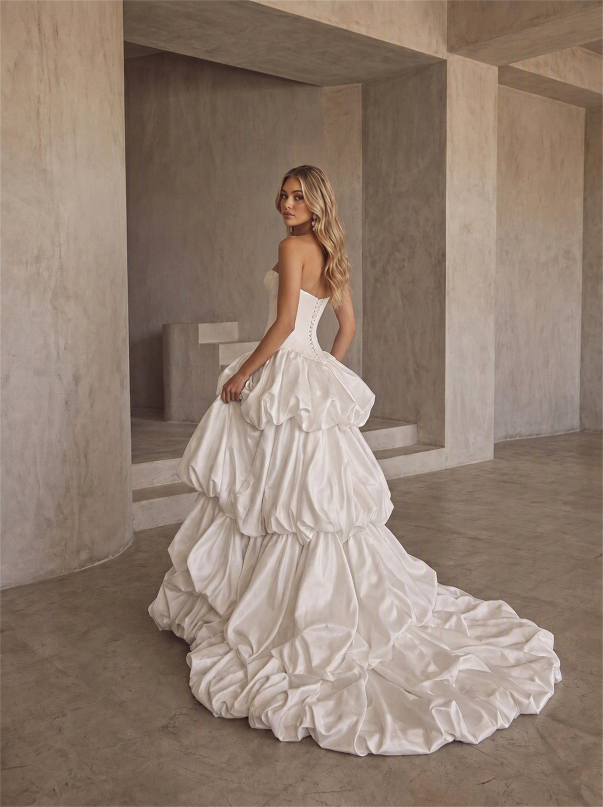 BOLODOO Ivory Strapless Sweetheart Boned Corset Bubble Skirt Wedding Gown with High Slit and Train 
