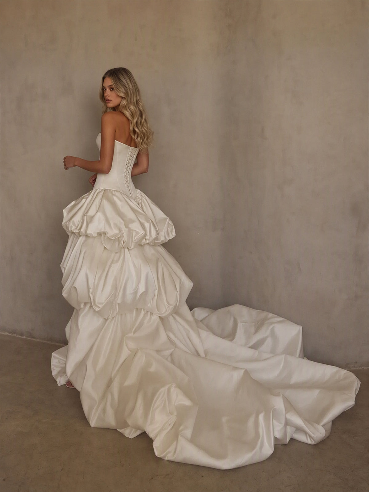 BOLODOO Ivory Strapless Sweetheart Boned Corset Bubble Skirt Wedding Gown with High Slit and Train 