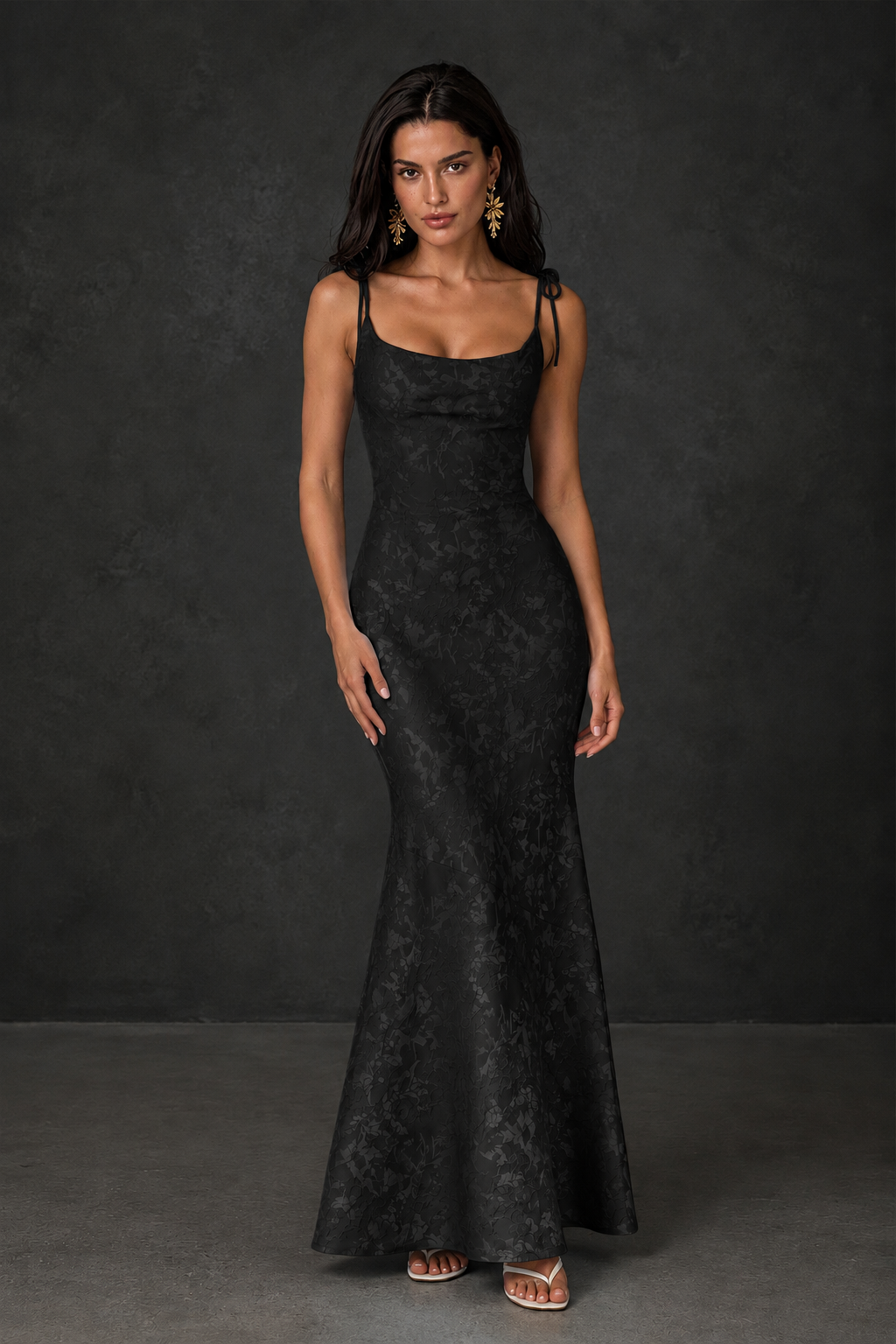 BOLODOO Black Scoop Neck Tie Strap Lace-Up Back Floral Jacquard Mermaid Maxi Dress - Black
