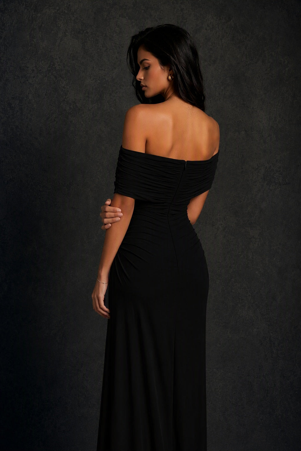 BOLODOO Black Off-Shoulder Ruched Maxi Dress - Black