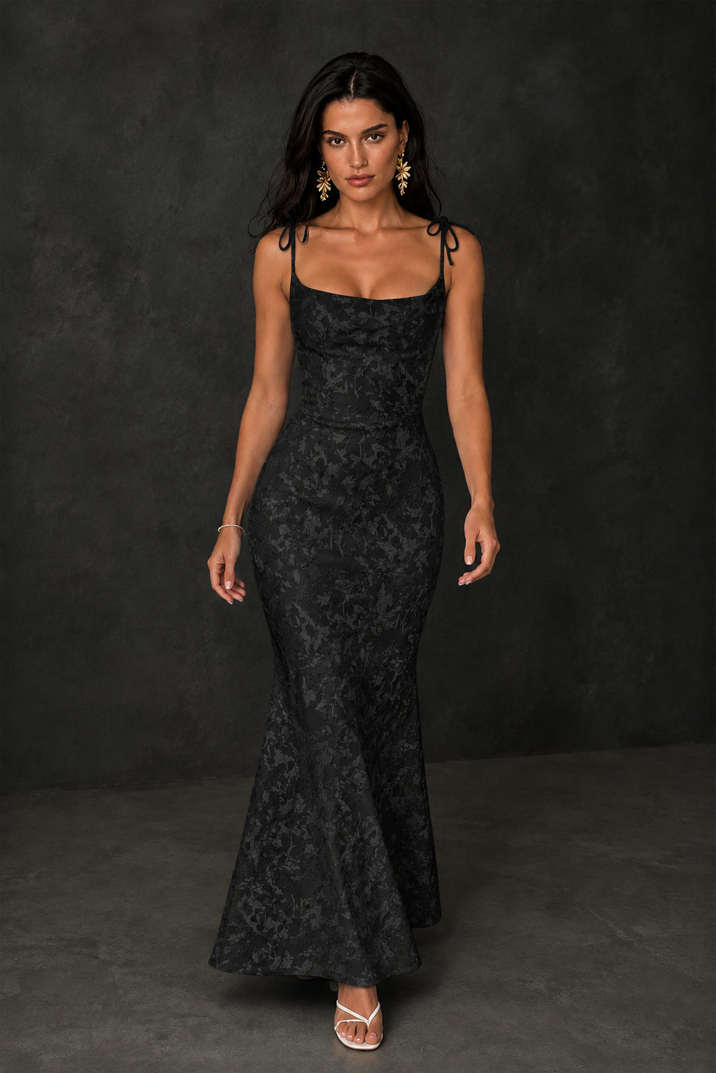 BOLODOO Black Scoop Neck Tie Strap Lace-Up Back Floral Jacquard Mermaid Maxi Dress - Black