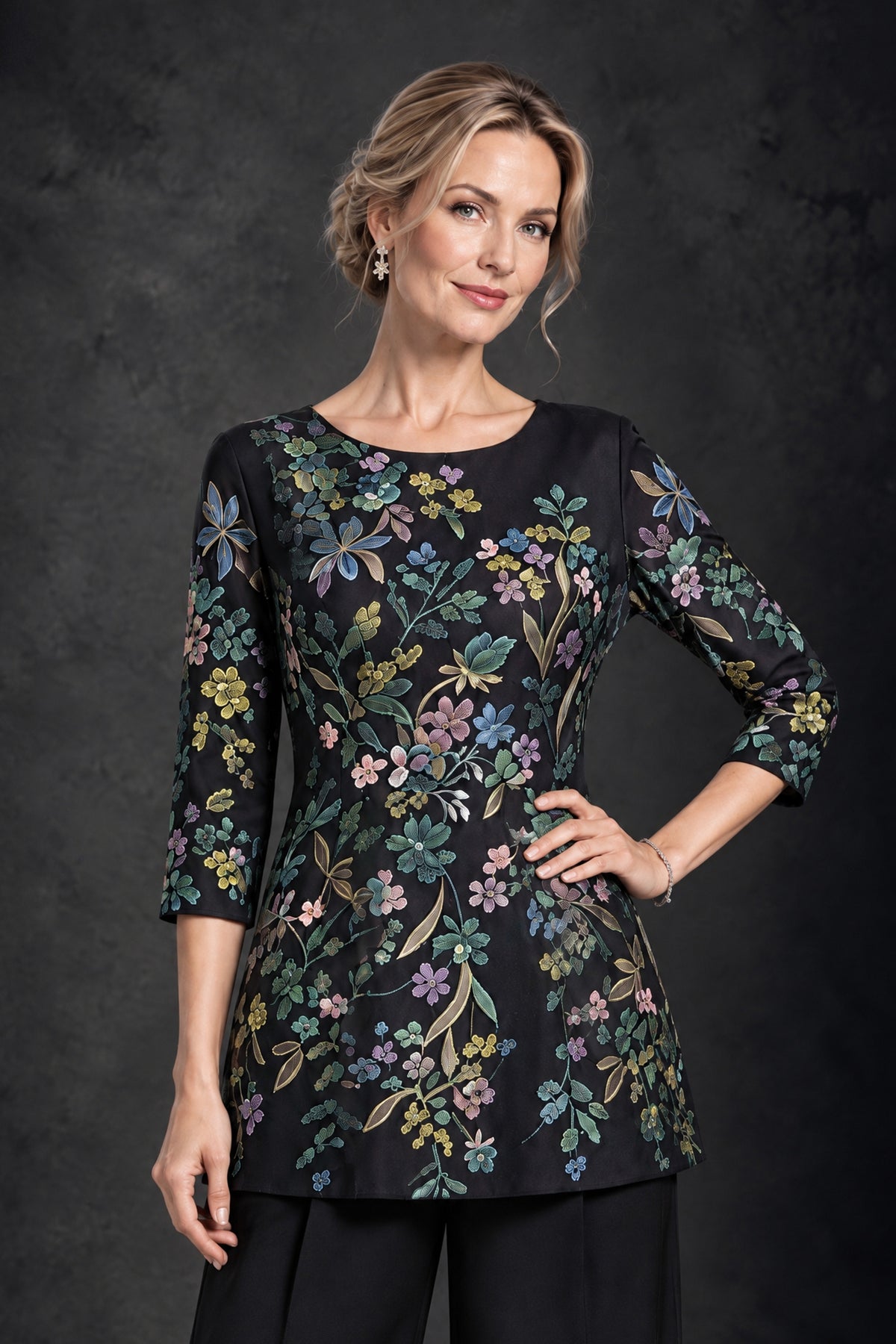 Multicolored botanical floral tunic detail with round neckline and three-quarter sleeves