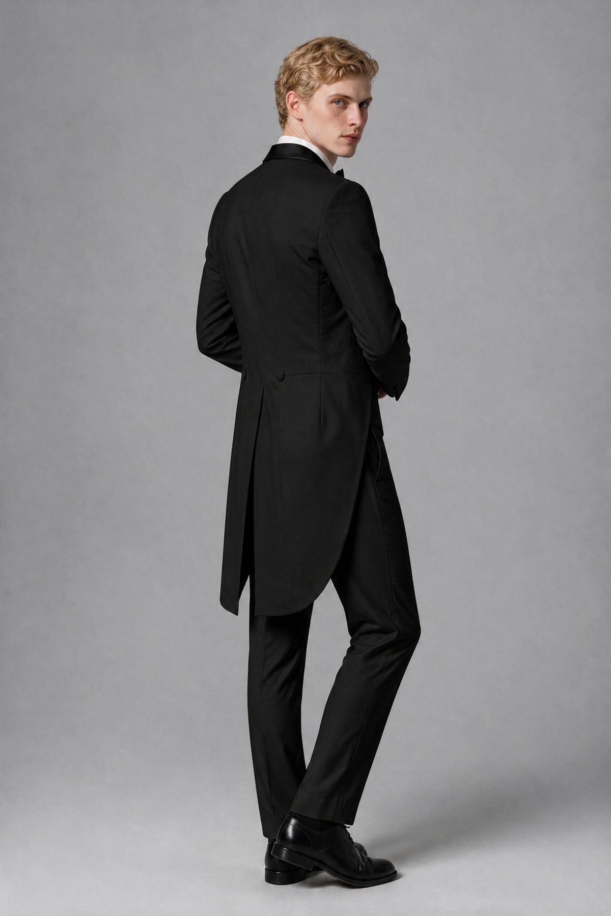 Bolodoo FQ1015 black tuxedo peak lapels and waistcoat, close-up detail