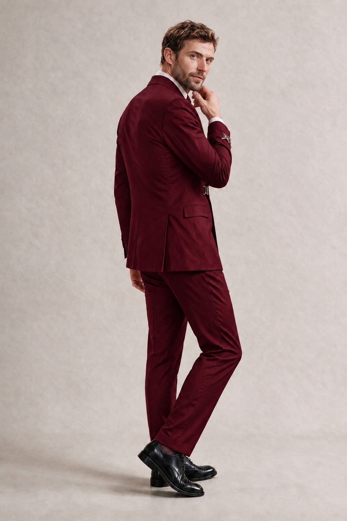 BOLODOO Men's Burgundy Double-Breasted 2-Piece Suit Set – Blazer & Tailored Trousers - Burgundy