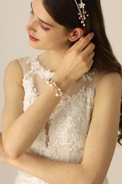 Bride and Bridesmaids Sisters Pearl Wrist