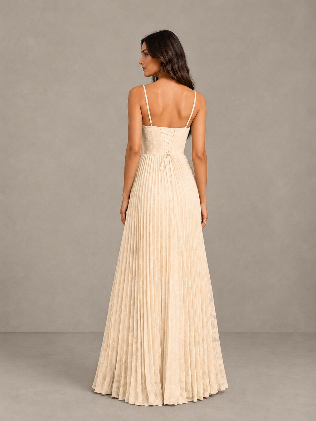 BOLODOO Champagne Pleated Bridesmaid Dress with Sweetheart Neckline & Slit - Champagne - Champagne (2)