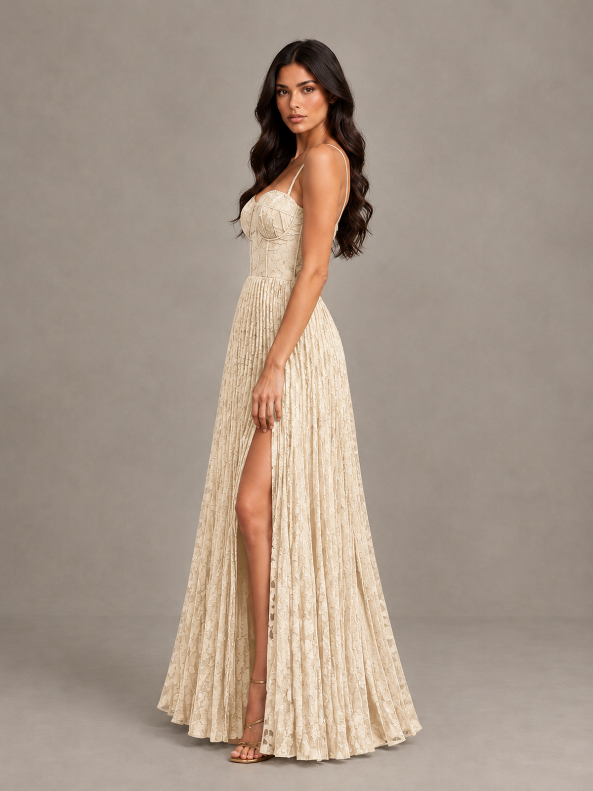 BOLODOO Champagne Pleated Bridesmaid Dress with Sweetheart Neckline & Slit - Champagne - Champagne (3)