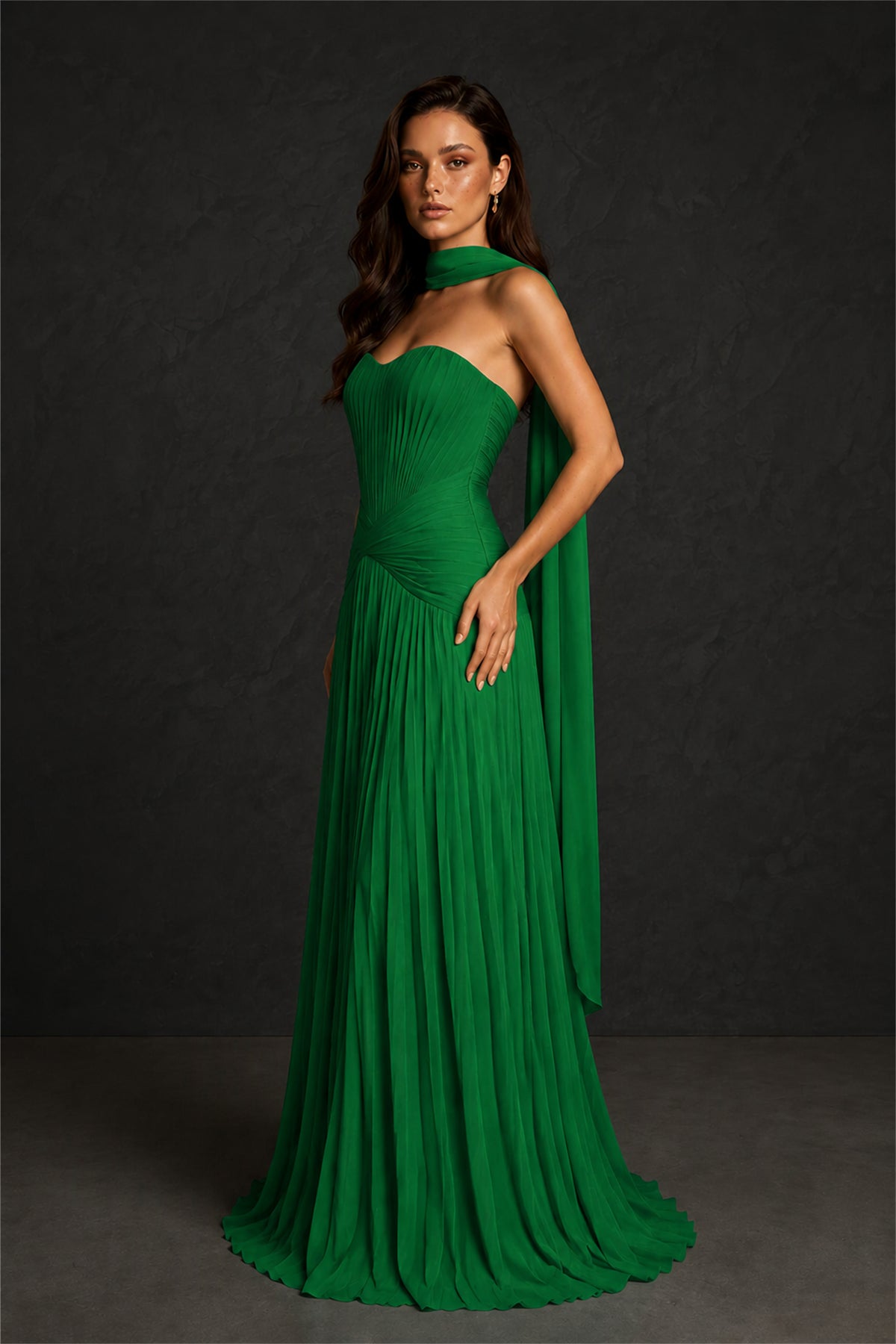 BOLODOO Emerald Green Sweetheart Strapless Neck Scarf Pleated Backless A-Line Chiffon Maxi Dress - Emerald Green