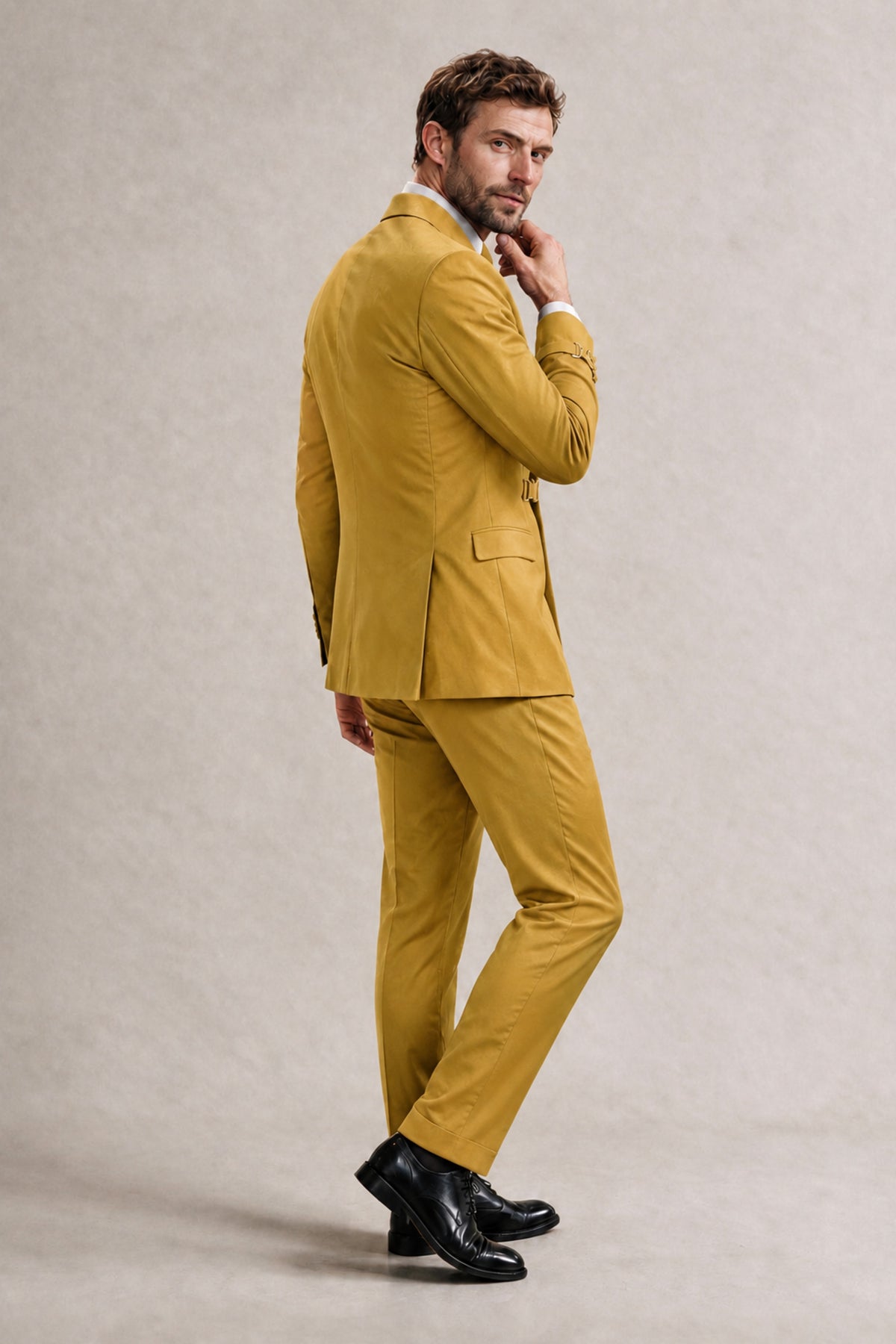 BOLODOO Men's Gold Double-Breasted 2-Piece Suit Set – Blazer & Tailored Trousers - Gold
