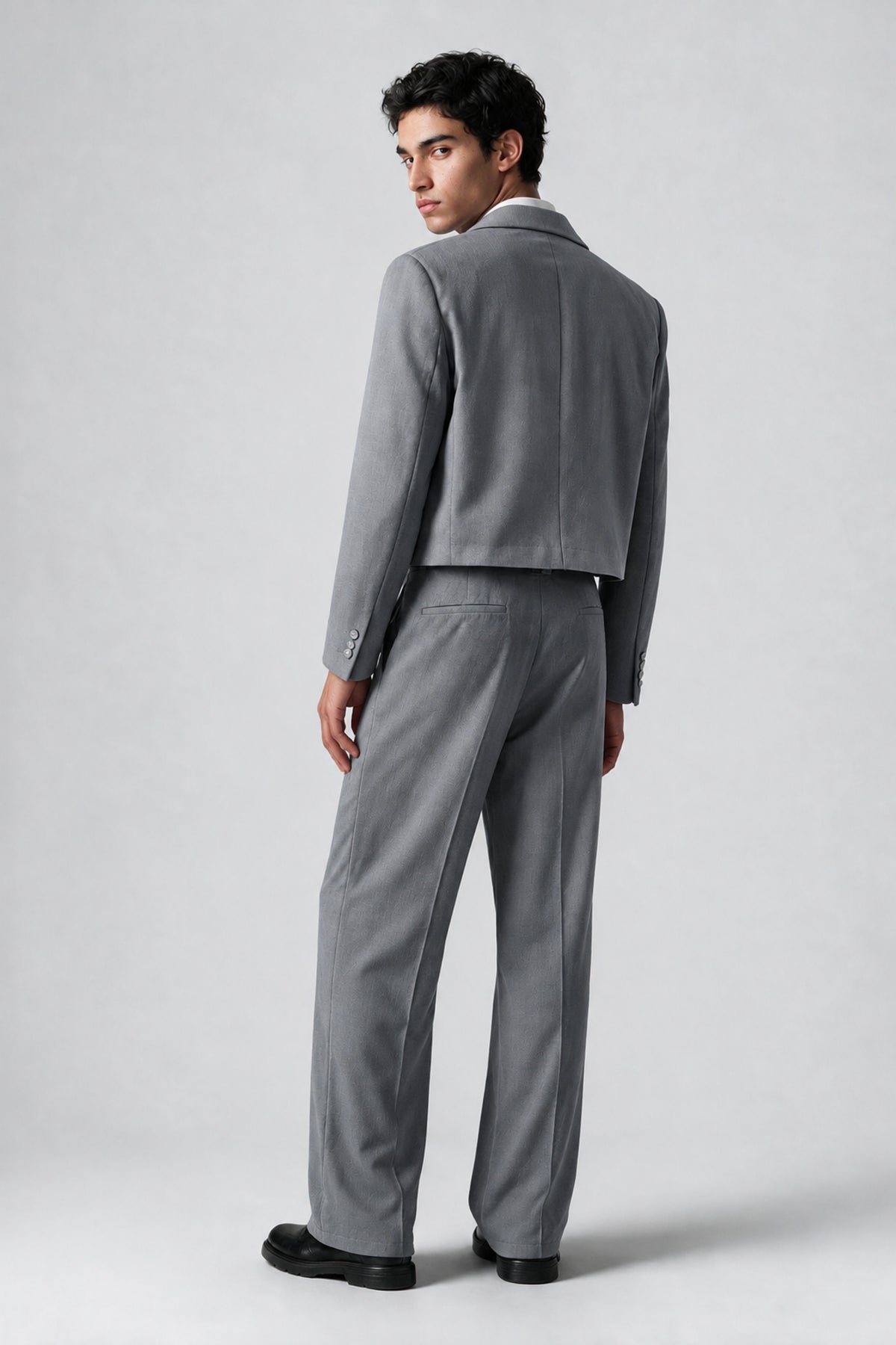 Bolodoo Men's Gray Cropped Blazer & Wide-Leg Trousers 2-Piece Suit - Gray - Gray (4)