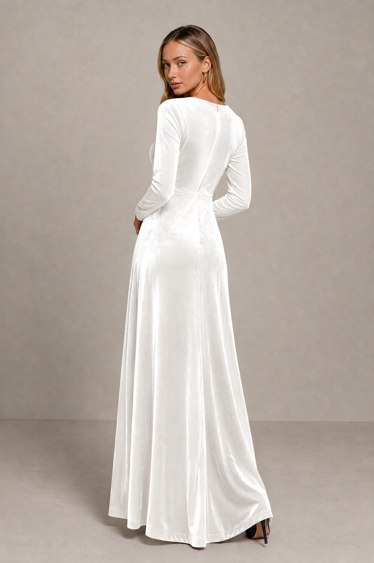 BOLODOO White Velvet Long Sleeve V-Neck Ruched Evening Dress - White - White_2