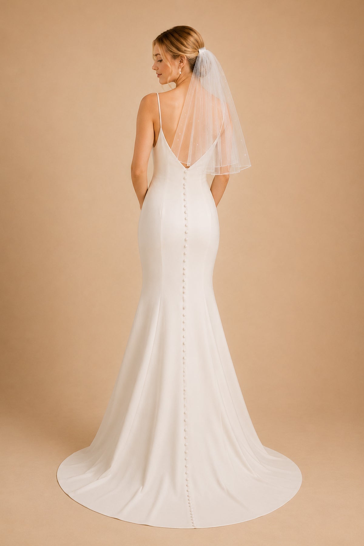 Elegant Pearl Wedding Veil with Comb in White - BOLODOO Wedding Veils