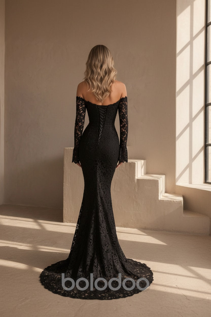 BOLODOO Black Lace Mermaid Wedding Gown - Back | BOLODOO watermark