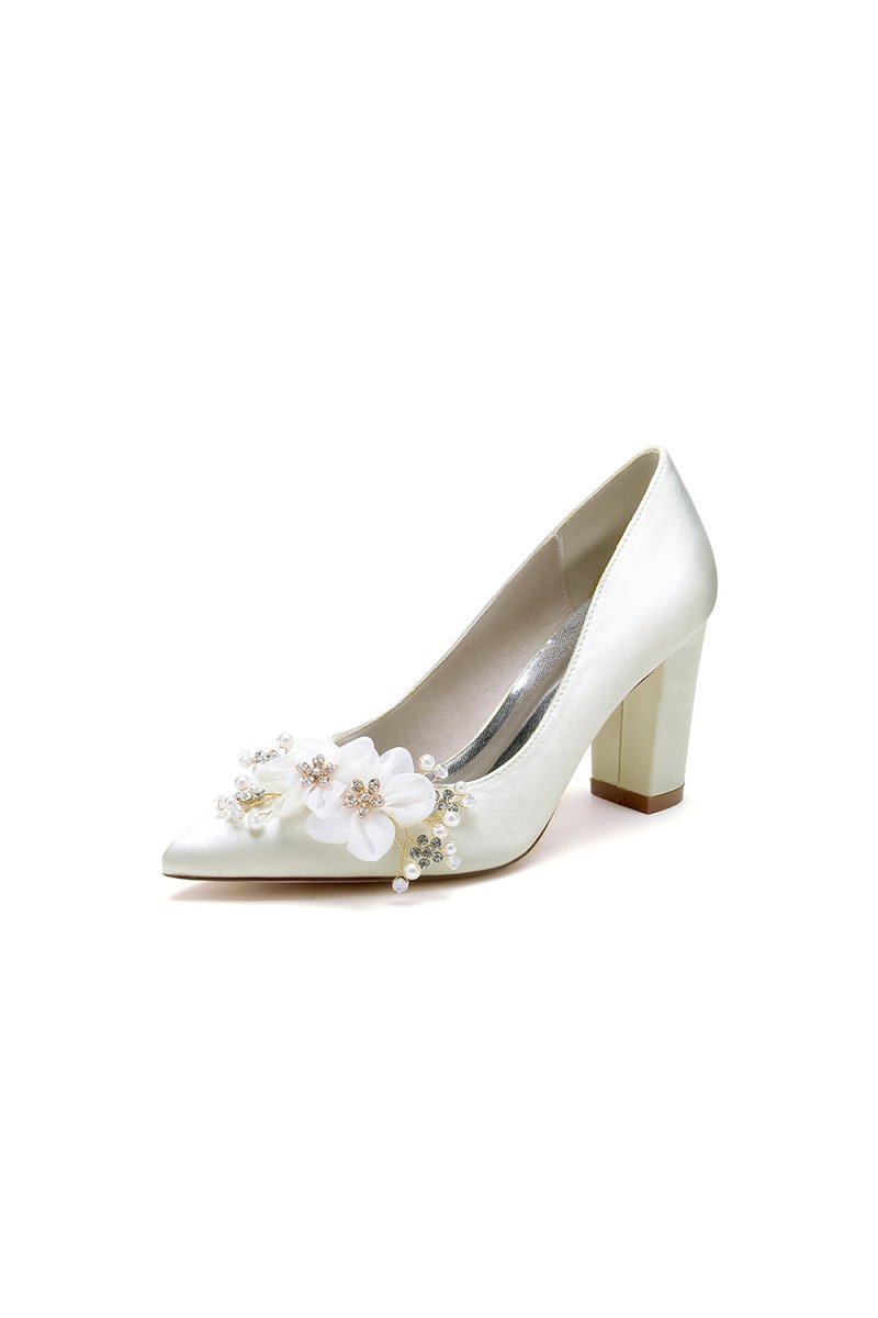 Pointed Toe White Rhinestone Chunky Heels with Flower - BOLODOO